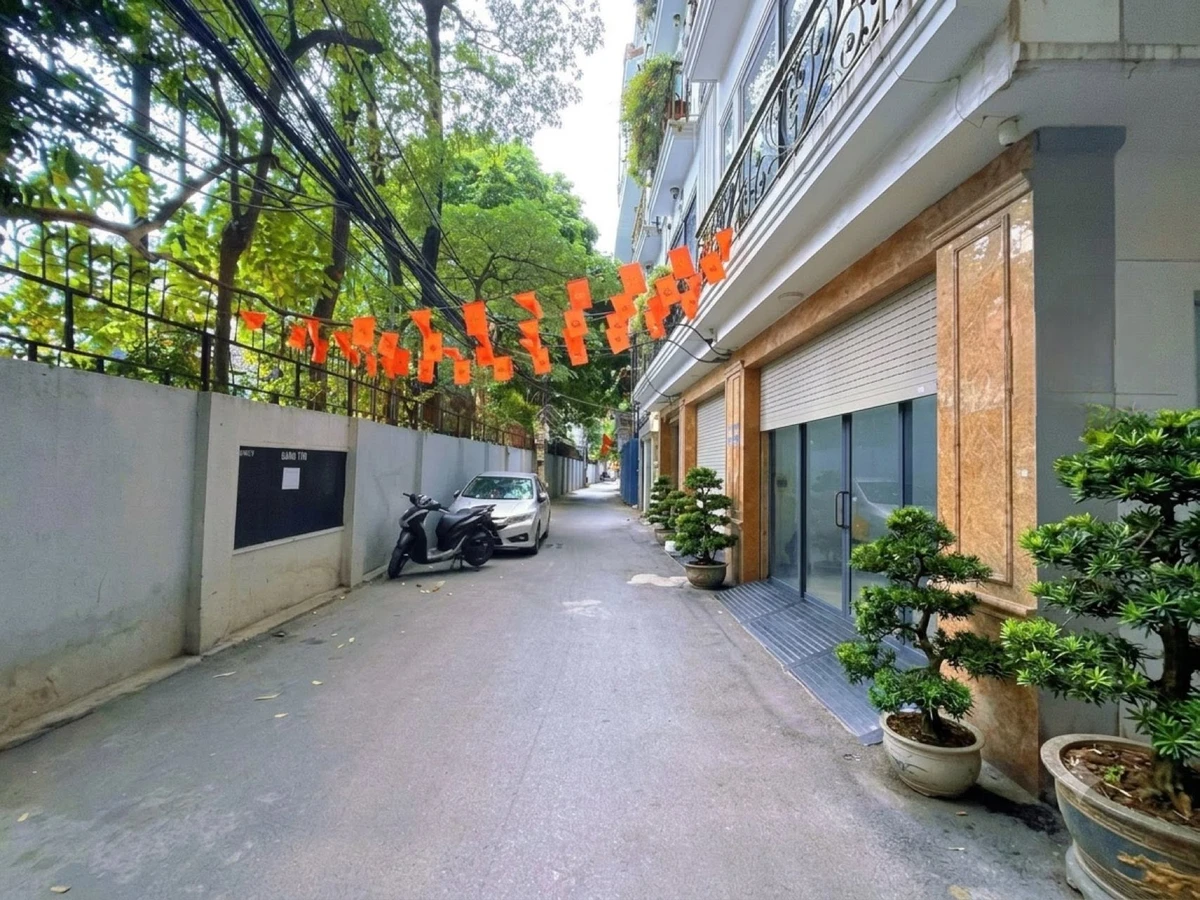 Bán nhà 4 tầng 45m2 ngõ 3 gác gần đường Cầu Giấy, Hà Nội giá 9,65 tỷ - Ảnh 1