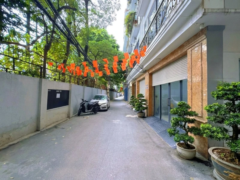 Bán nhà 4 tầng 45m2 ngõ 3 gác gần đường Cầu Giấy, Hà Nội giá 9,65 tỷ