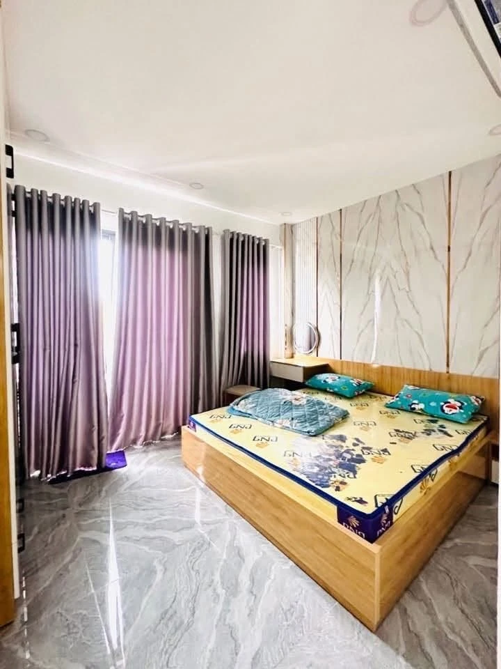 Bán nhà phố Quận 12, 4PN 5WC, 52.8m², mặt tiền, 5.85 tỷ - Ảnh thu nhỏ 4