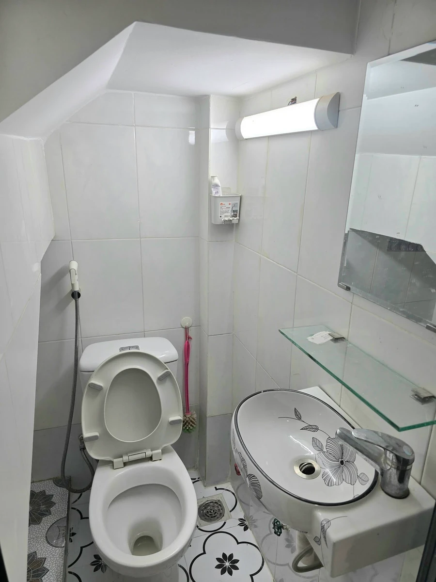 Bán nhà Quận 4 2PN 15m2, giá 4,95 tỷ - Ảnh thu nhỏ 3