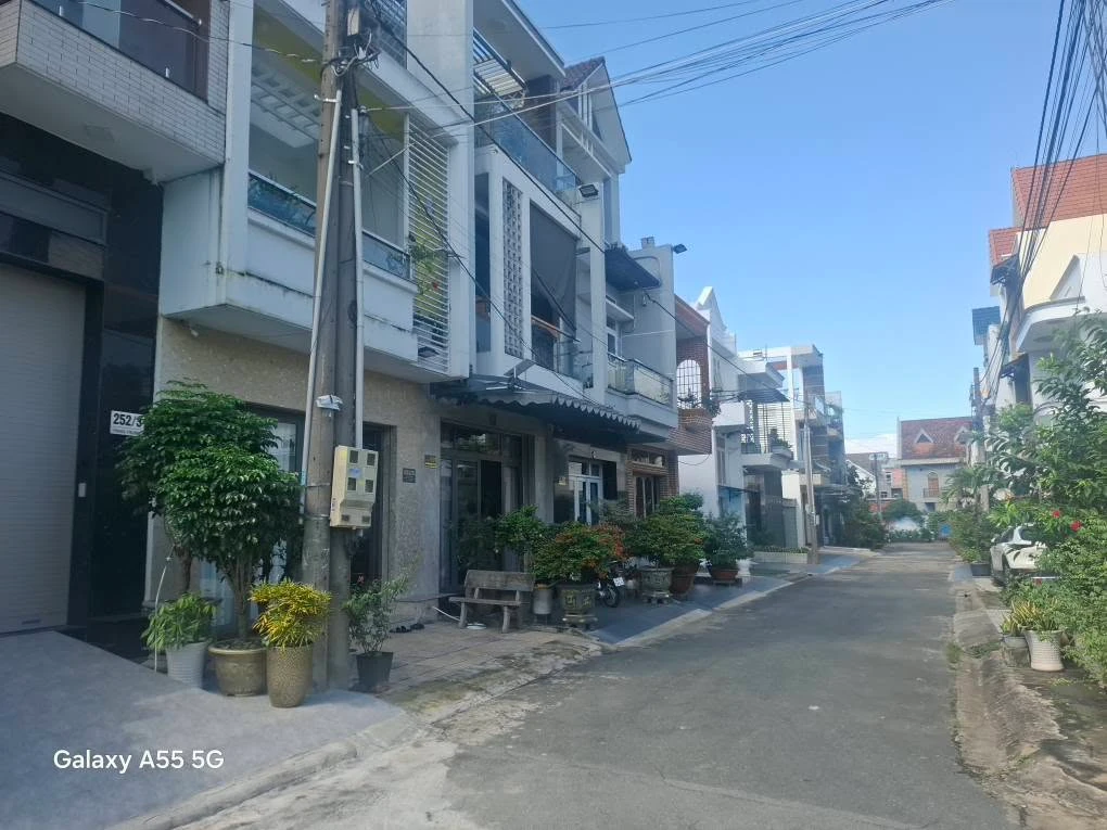 Nhà 3 tầng 77m² 3PN 4WC Phan Trung, Biên Hòa 6,3 tỷ - Ảnh 1