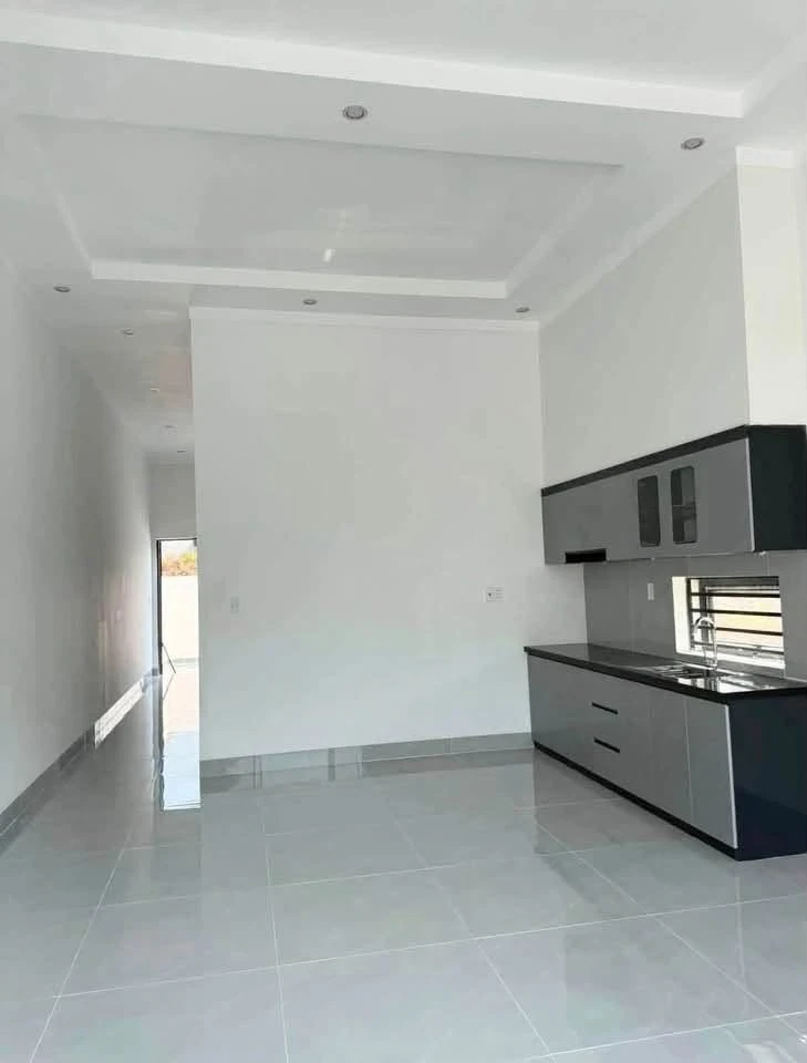 Nhà 2PN gần công nghiệp Đồng Xoài 2, diện tích 120m², giá 1 tỷ 70 triệu - Ảnh thu nhỏ 2