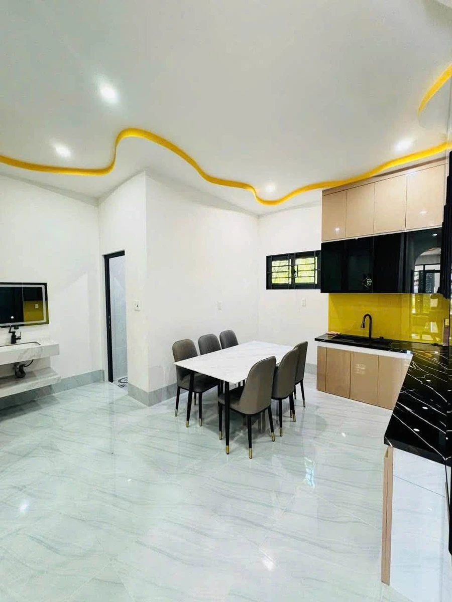 Bán nhà hẻm ô tô 96 Huỳnh Tấn Phát, Rạch Giá, 110m², 2.29 tỷ - Ảnh thu nhỏ 3