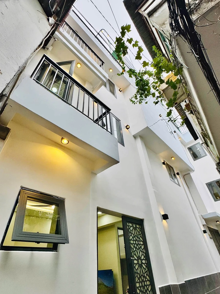 Bán nhà 4 tầng 40m2 hẻm Hoàng Hoa Thám, Bình Thạnh, giá 5,98 tỷ - Ảnh 1