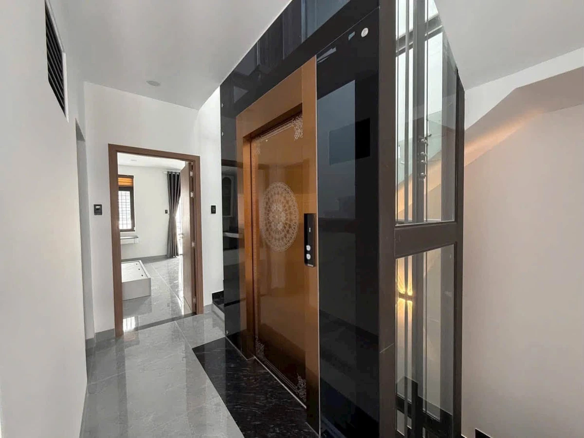 Bán nhà 3 tầng + 1 tum, 100m² có thang máy, Nha Trang - Ảnh thu nhỏ 3