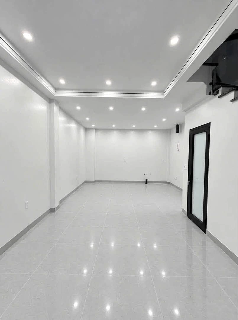 Bán nhà 3 tầng 50-58m2 Cao Xanh - Ảnh thu nhỏ 4