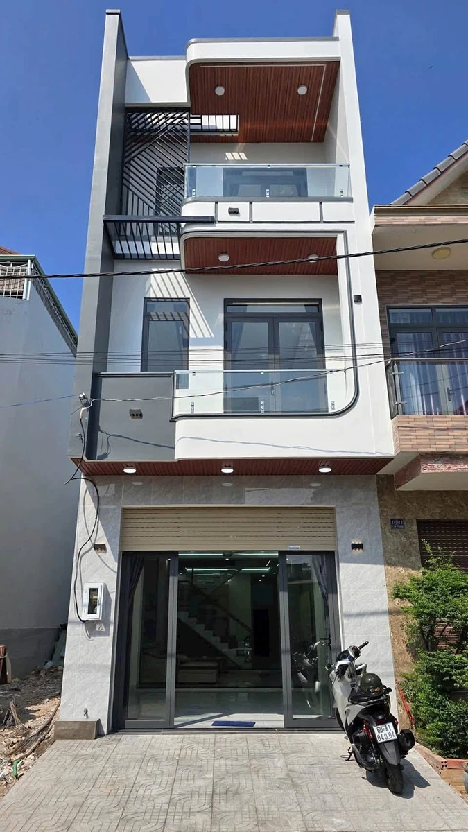 Bán nhà 1 trệt 2 lầu 260m² Thủ Đức 5 tỷ 450 triệu - Ảnh 1