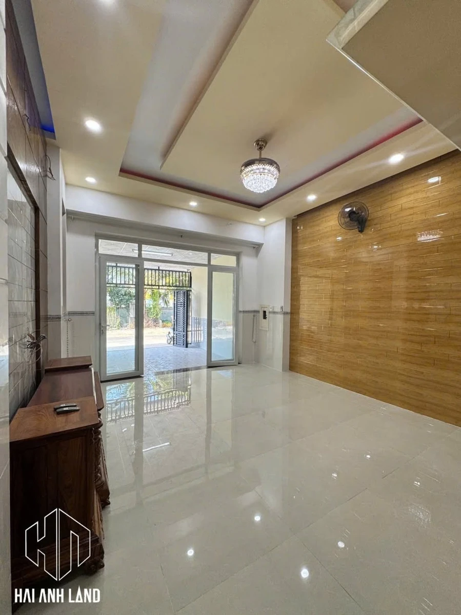 Bán gấp nhà phố 1 trệt 1 lầu 4,7x18m đường Trần Nhật Duật, Rạch Giá, Kiên Giang - Ảnh thu nhỏ 3