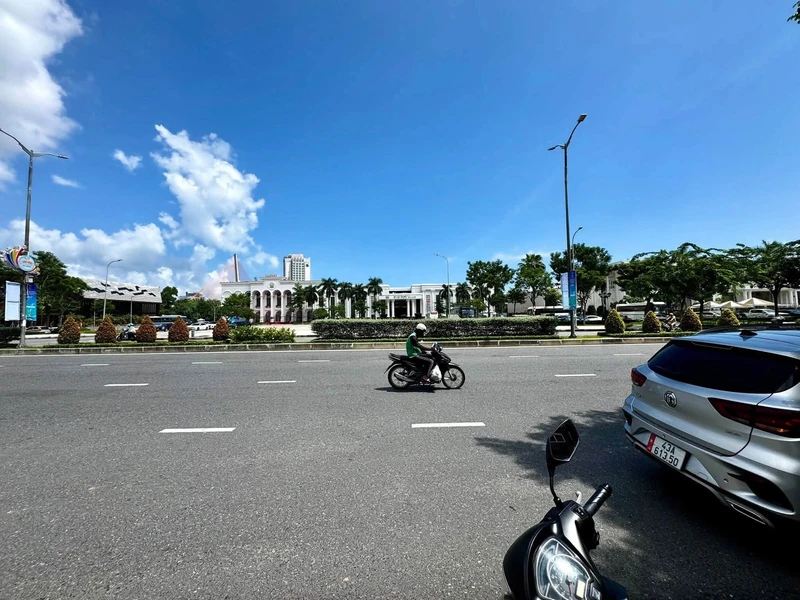 Bán đất góc 2 mặt tiền Đà Nẵng 250m2, 7 tỷ