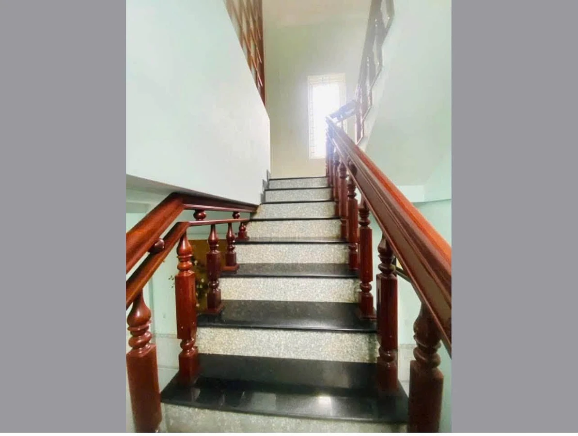 Bán nhà 2.5 tầng 145.6m2 sát mặt tiền Bùi Thị Xuân Huế - Ảnh thu nhỏ 4