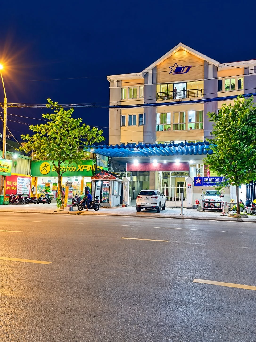 Bán nhà mặt tiền Hà Huy Giáp 5 tầng 90m² có thang máy, Quận 12, giá 10,5 tỷ - Ảnh 1