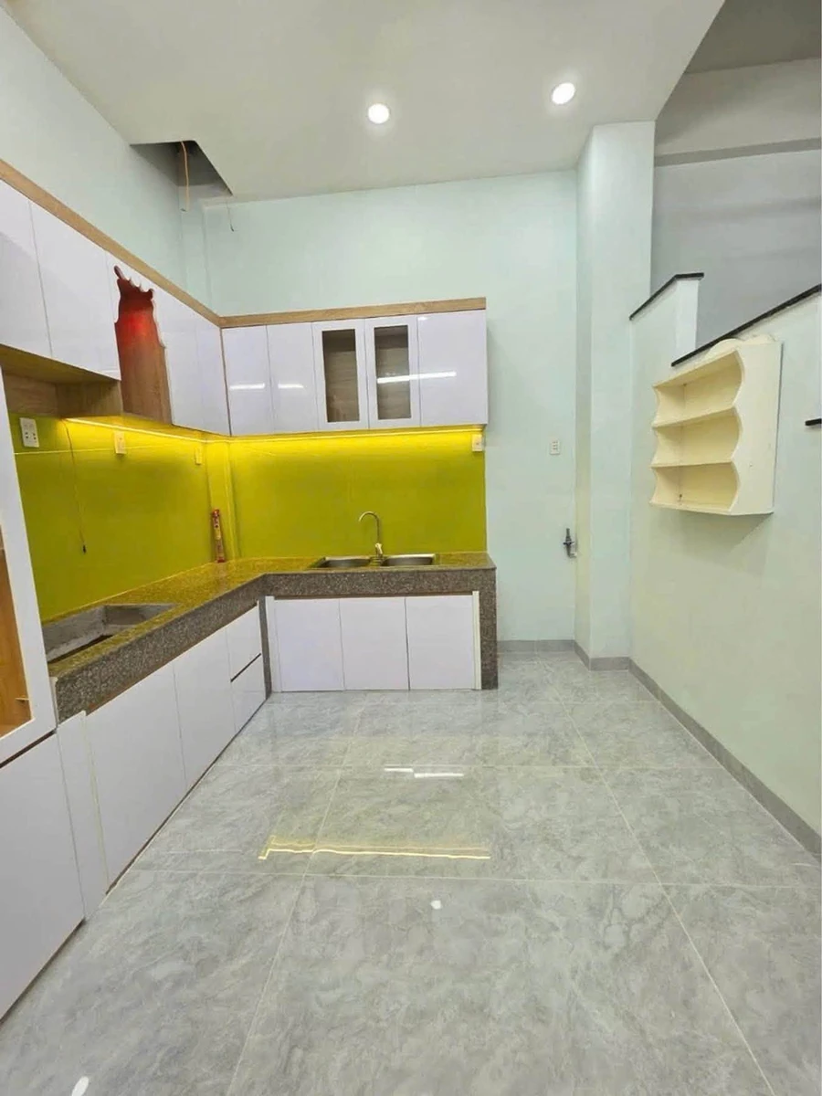 Bán nhà 3 tầng 44m2 4PN 4WC Quận 6, gần Nguyễn Văn Luông - Ảnh thu nhỏ 2