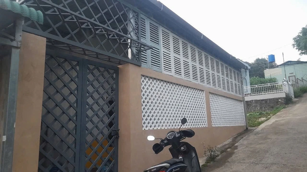 Bán nhà 370m² Bảo Lộc, Lâm Đồng, 1,7 tỷ, cho thuê có dòng tiền - Ảnh 1