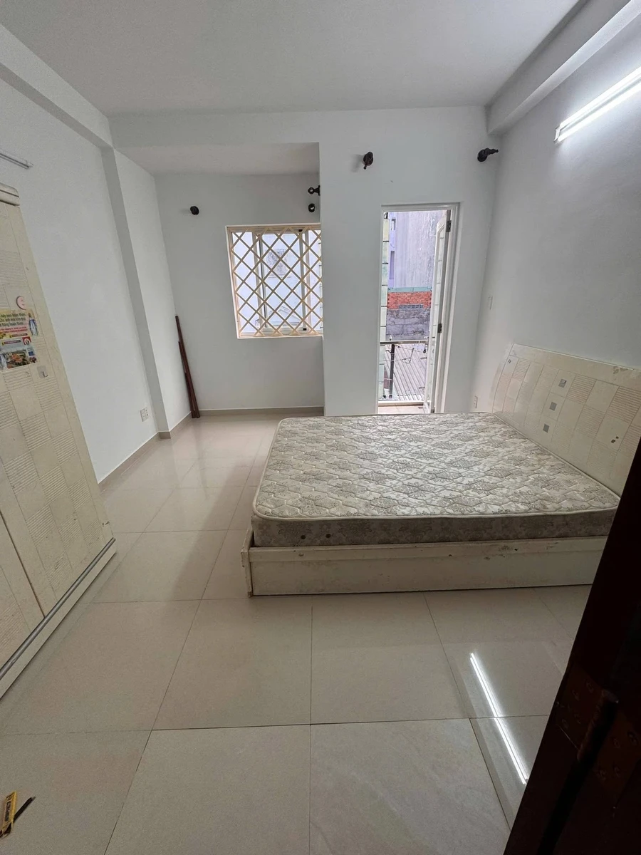 Thuê nhà Quận 1 2PN, 4x8m, sát mặt tiền Trần Khắc Chân, 17 triệu/tháng - Ảnh thu nhỏ 2