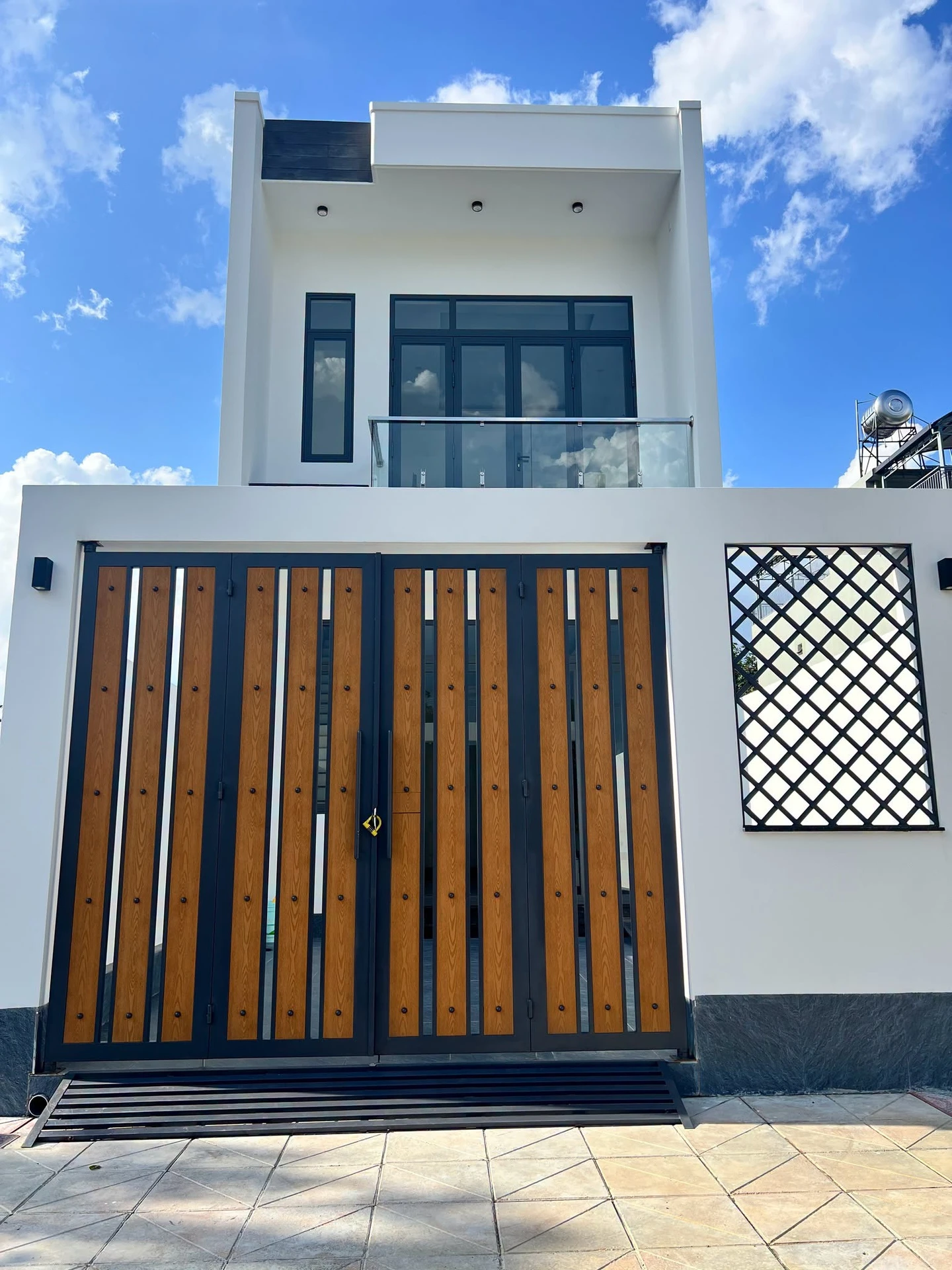 Nhà 1 trệt 1 lầu 90m² Đông Xoài, Bình Phước - Ảnh 1