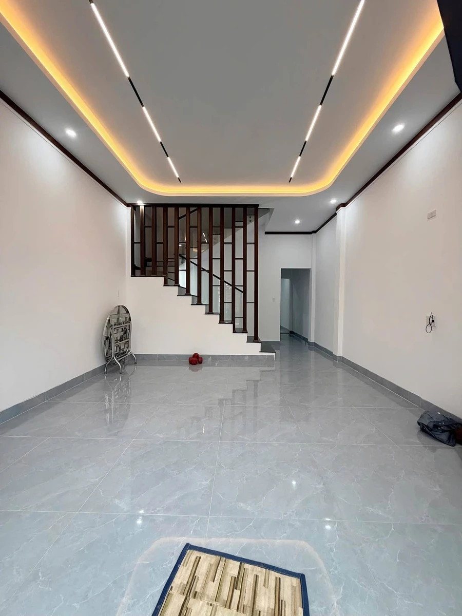 Bán nhà hẻm 3 phòng ngủ 102m² 1 tỷ 600 triệu Pleiku - Ảnh thu nhỏ 2