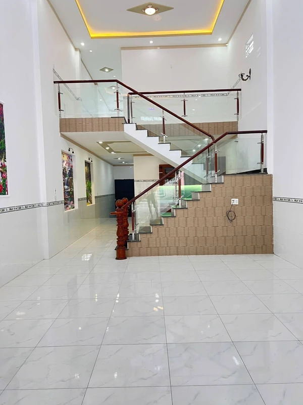 Bán nhà trệt lửng 115m² 3 PN 2 mặt tiền Nguyễn Thái Học