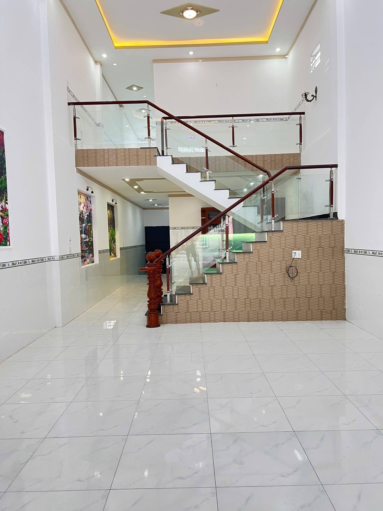 Bán nhà trệt lửng 115m² 3 PN 2 mặt tiền Nguyễn Thái Học