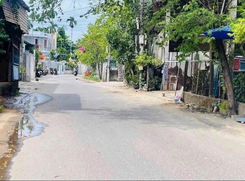 Bán đất mặt tiền Lê Quý Đôn Quảng Ngãi 105m2 1,95 tỷ