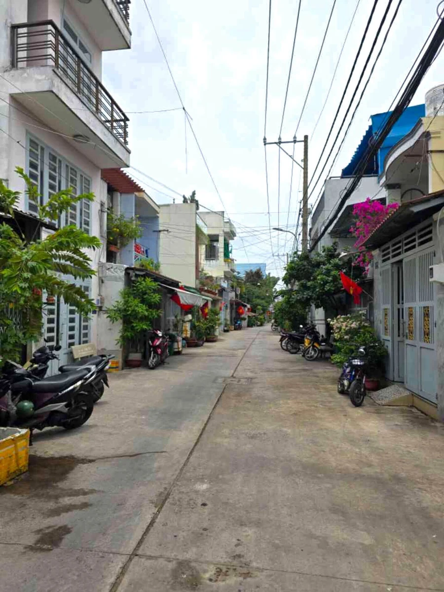Bán nhà hẻm 8m gần Khu Tên Lửa, Bình Tân, DTSD 80m2, giá nhỉnh 5 tỷ - Ảnh 1