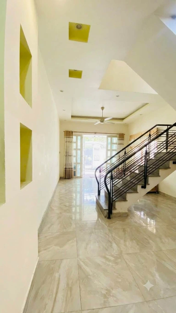 Bán nhà mặt tiền 5x25 (125m²) 2 tầng Nguyễn Thị Thập Quận 7, 9 tỷ - Ảnh thu nhỏ 3