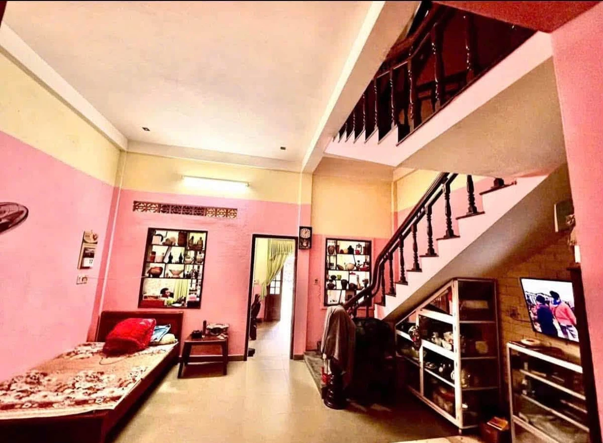 Bán nhà 3 tầng mặt tiền Nguyễn Lộ Trạch, Huế, 72.7m², 4.2 tỷ - Ảnh thu nhỏ 4