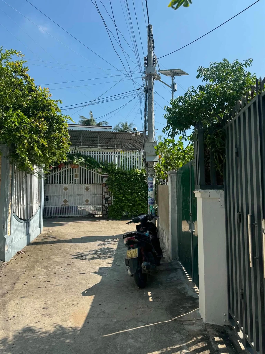 Bán lô đất 127m² 2 mặt đường Phường Cam Linh - Ảnh 1