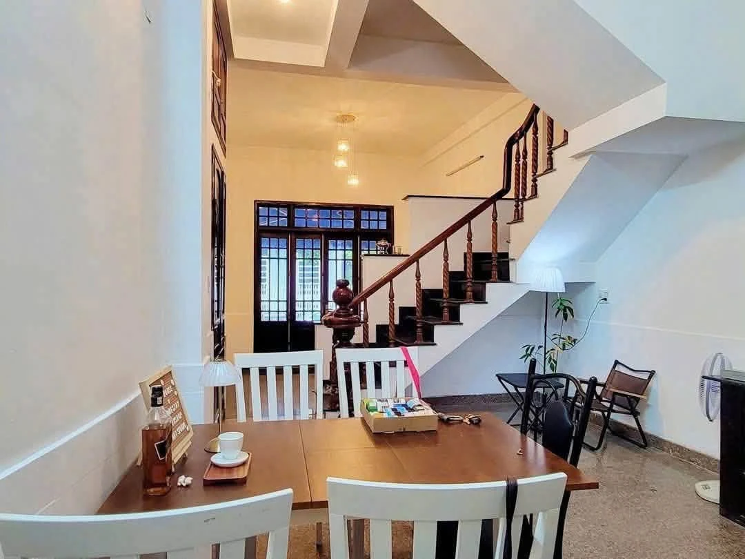 Cho thuê nhà 3 tầng 55m2, 4 PN, Đào Duy Từ, Huế - Ảnh 1