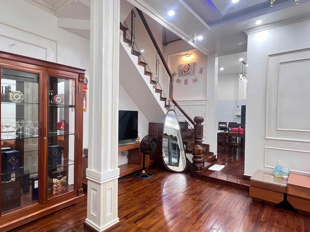 Bán nhà 2 tầng 67m2 2PN Võ Thị Sáu Quận 1 - Ảnh thu nhỏ 2
