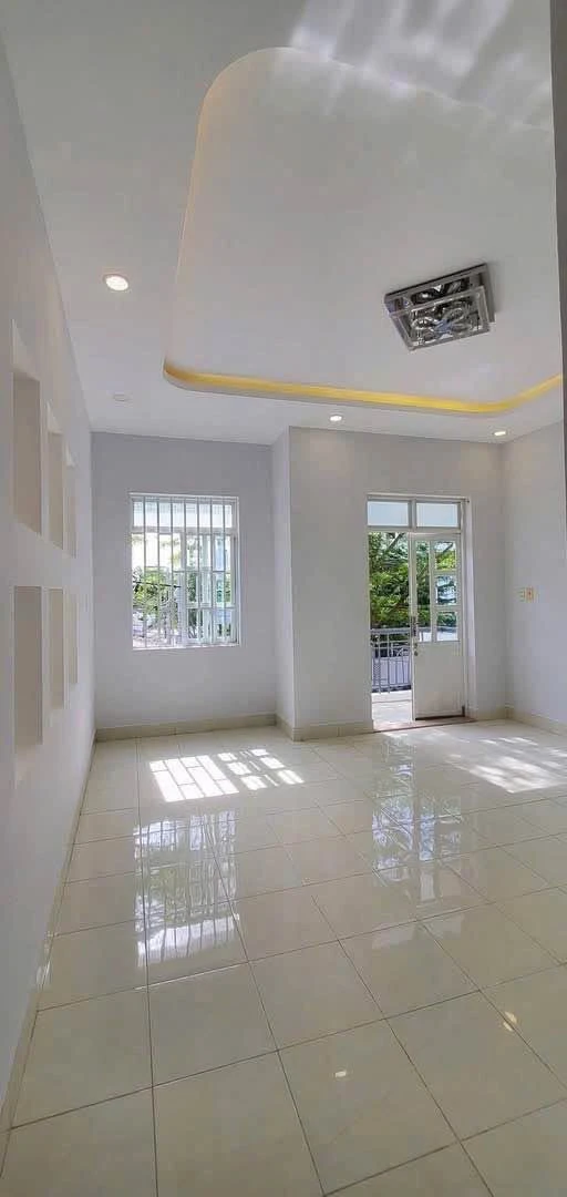 Bán nhà 1 trệt 1 lầu 100m2 Phường Hàm Thắng, Phan Thiết - Ảnh thu nhỏ 2