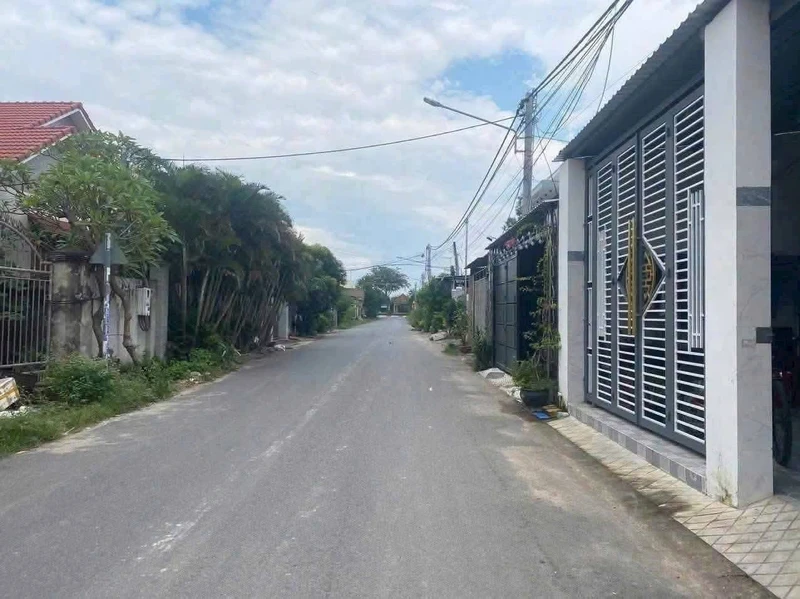 Bán lô đất góc 2 mặt tiền đường Trần Chánh Chiếu, Phường Long Toàn, Bà Rịa, 210,3m2