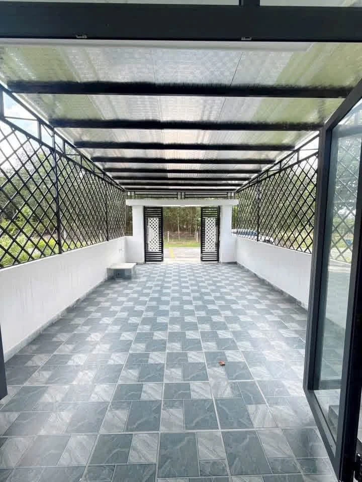 Bán nhà gác lửng sân vườn 5x31m mặt tiền đường nhựa Mỹ Phước, Bến Cát giá 2,08 tỷ - Ảnh thu nhỏ 3