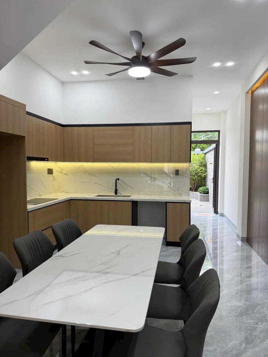 Bán nhà 1 trệt 2 lầu full nội thất 113m² Đông Hòa - Ảnh thu nhỏ 5
