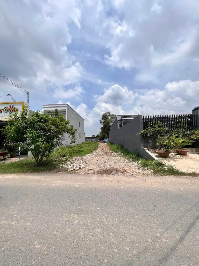 Bán lô đất 374m² mặt tiền Tràm Lạc, Đức Hoà, Long An - Ảnh 1
