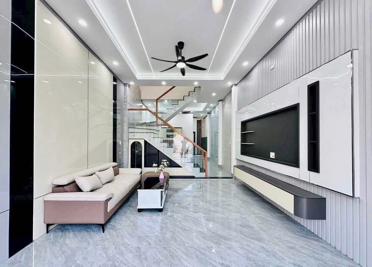 Bán nhà lầu 3PN, 145m² Trảng Dài, gần Hồ Bơi Phương Nam - Ảnh 1