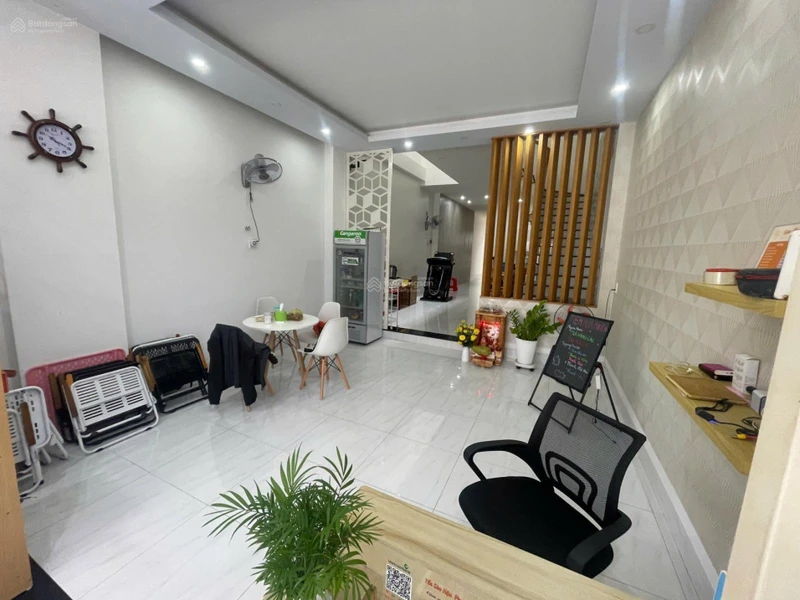 Bán gấp nhà 01 trệt 03 lầu mặt tiền Đường Ninh Bình - P2 - Bạc Liêu giá: 5 tỷ 500 (Thương lượng)