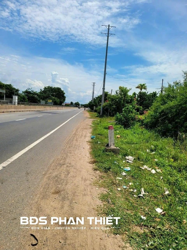 Bán đất mặt tiền Quốc lộ 1A, 879 m², Phú Thủy, Lâm Đồng