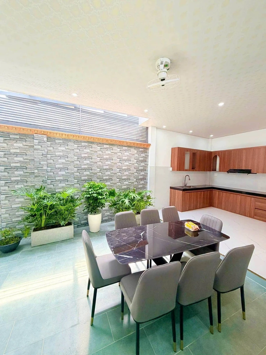 Nhà mặt tiền 3PN Thủ Dầu Một, 300m² giá 4,75 tỷ - Ảnh thu nhỏ 3