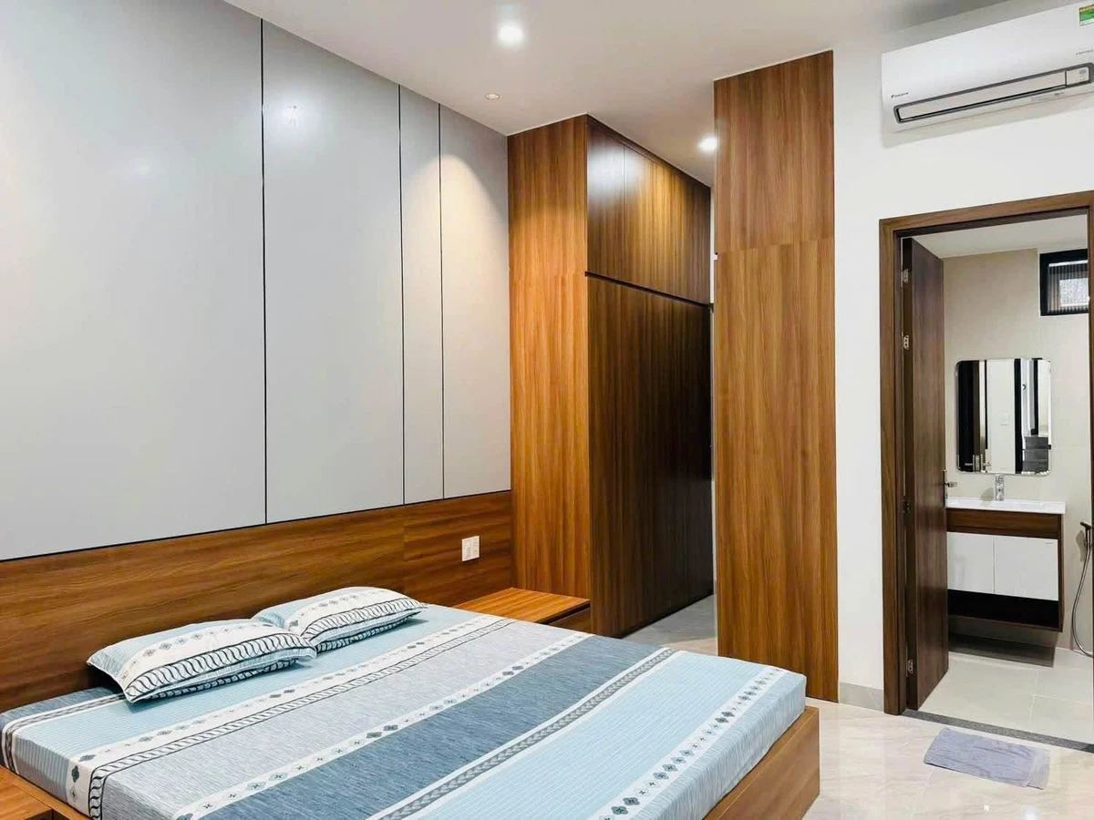 Cho thuê nhà 3 tầng mặt tiền 220m² Hoàng Xuân Nhị, Hải Châu - Ảnh thu nhỏ 5