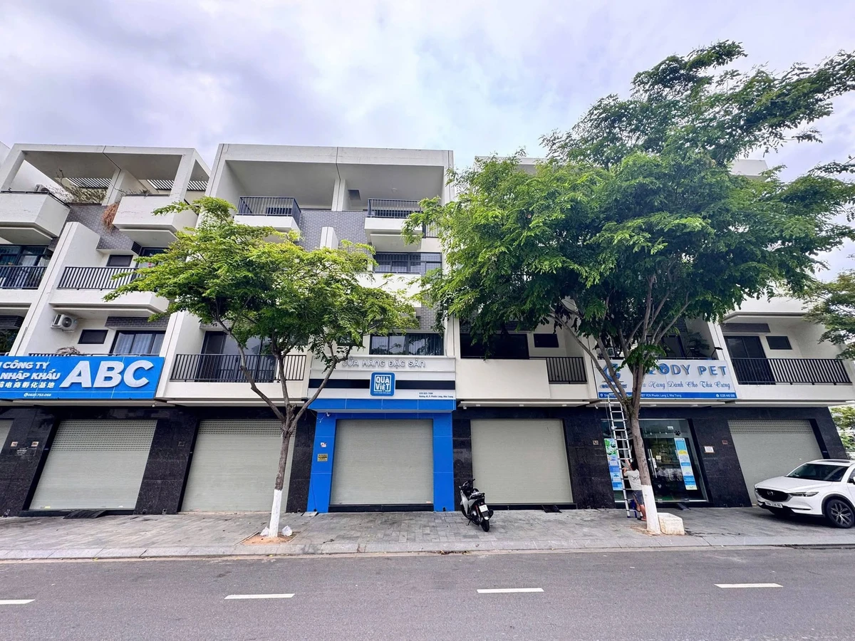 Bán nhà phố 5 phòng ngủ Nha Trang, 100m², 13,8 tỷ - Ảnh 1