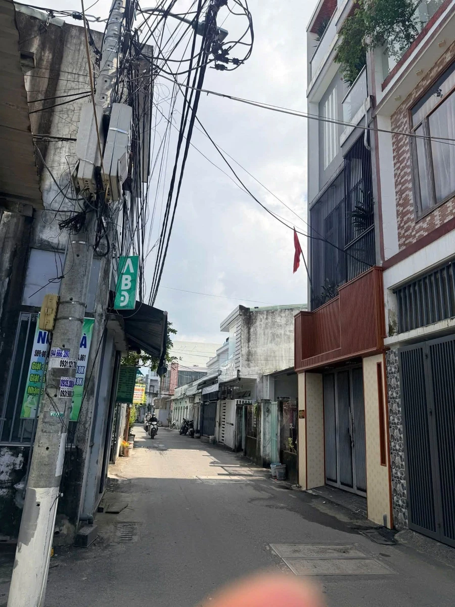 Bán nhà 4 tầng 5PN 60m² kiệt ô tô Tôn Đản, gần 4 tỷ - Ảnh 1