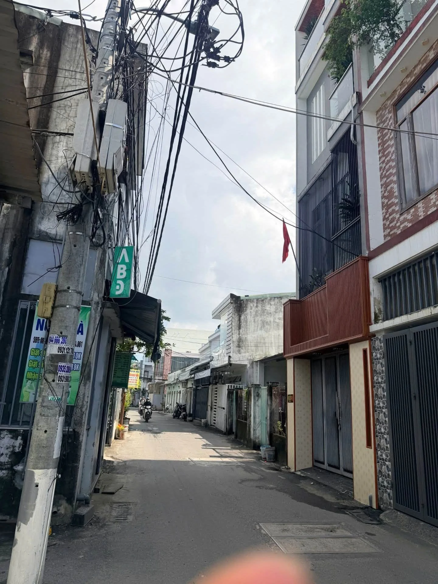 Bán nhà 4 tầng 5PN 60m² kiệt ô tô Tôn Đản, gần 4 tỷ - Ảnh 1