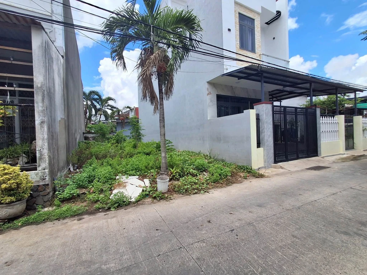 Bán đất mặt đường Phạm Văn Đồng 105m2 Phú Yên Tuy Hòa - Ảnh thu nhỏ 2