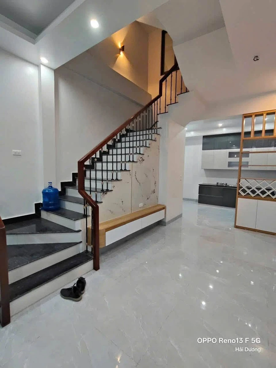 Bán nhà ngõ 3 tầng 3 phòng ngủ phố Vũ Hựu, Thanh Bình, Hải Dương giá 2,99 tỷ - Ảnh thu nhỏ 2