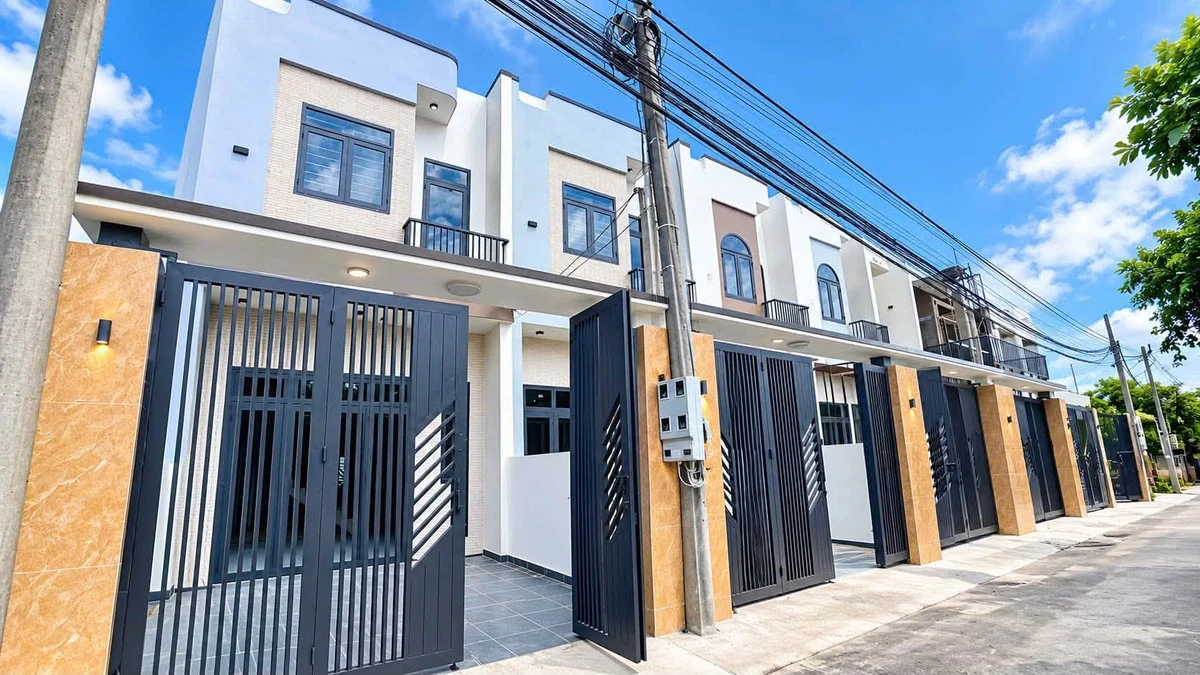 Bán nhà mới xây Tân Phú 92m2 đầy đủ nội thất 2 tỷ 150 - Ảnh thu nhỏ 2