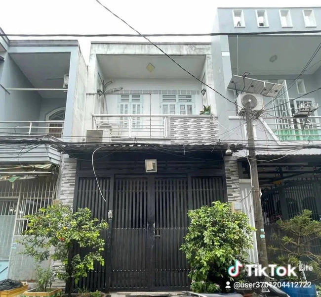 Bán nhà hẻm 6m, 42m² 2PN 2WC Bình Tân