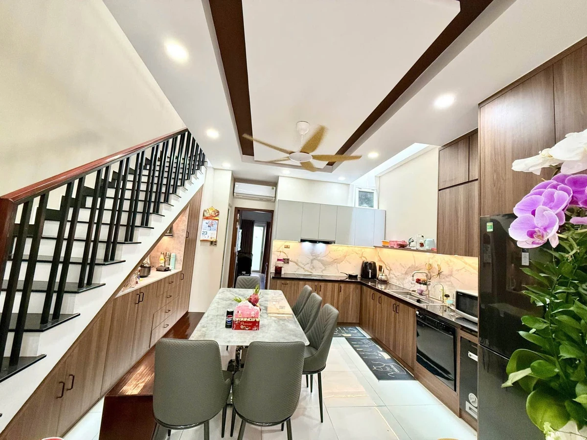 Bán nhà 3 tầng 100m2 KĐT Hà Quang 1, Phước Hải, Nha Trang giá 10,8 tỷ - Ảnh thu nhỏ 4