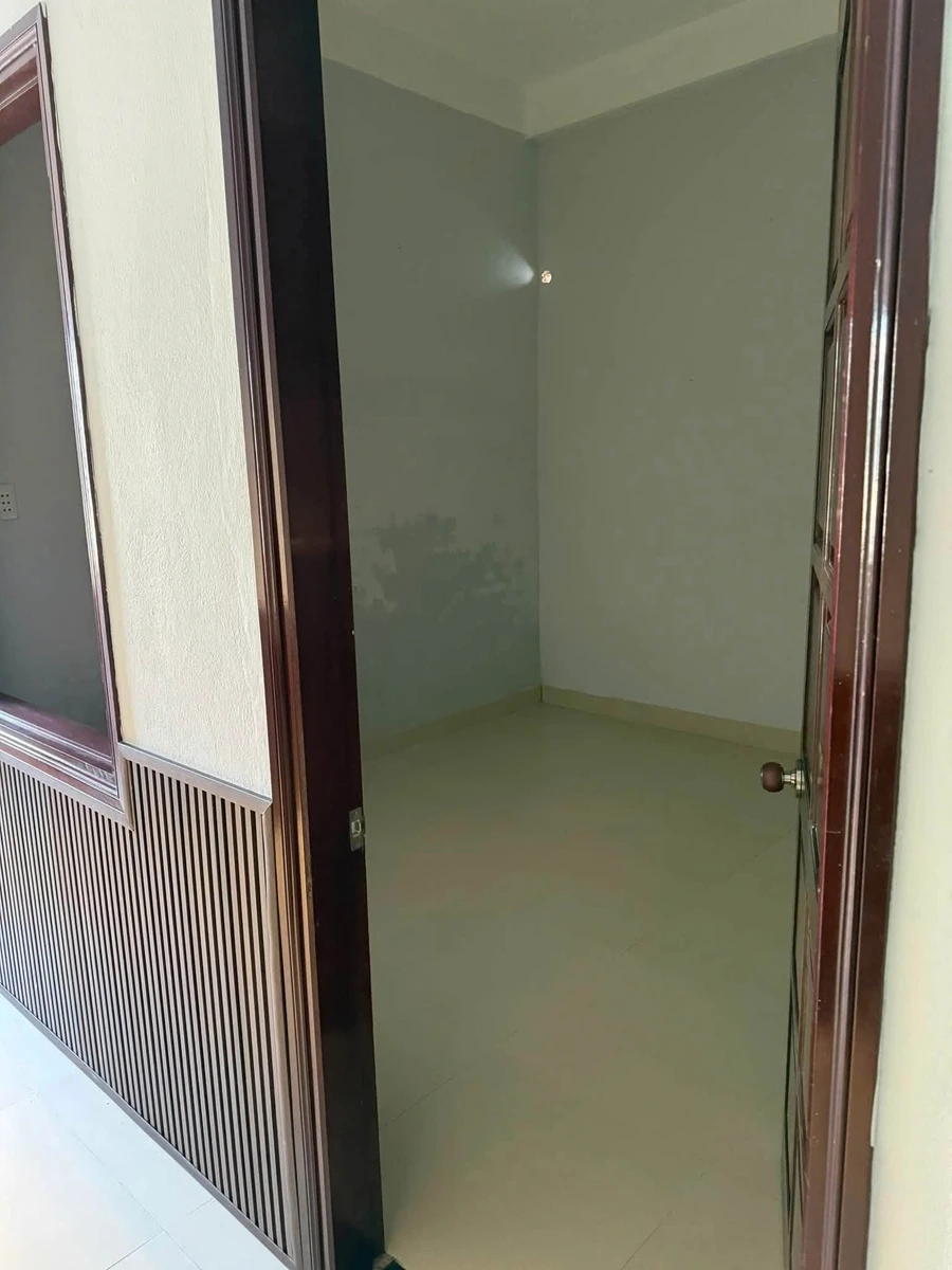 Cho thuê nhà 2 tầng mặt tiền Thanh Hoá 200m2, 15 triệu/tháng - Ảnh thu nhỏ 3