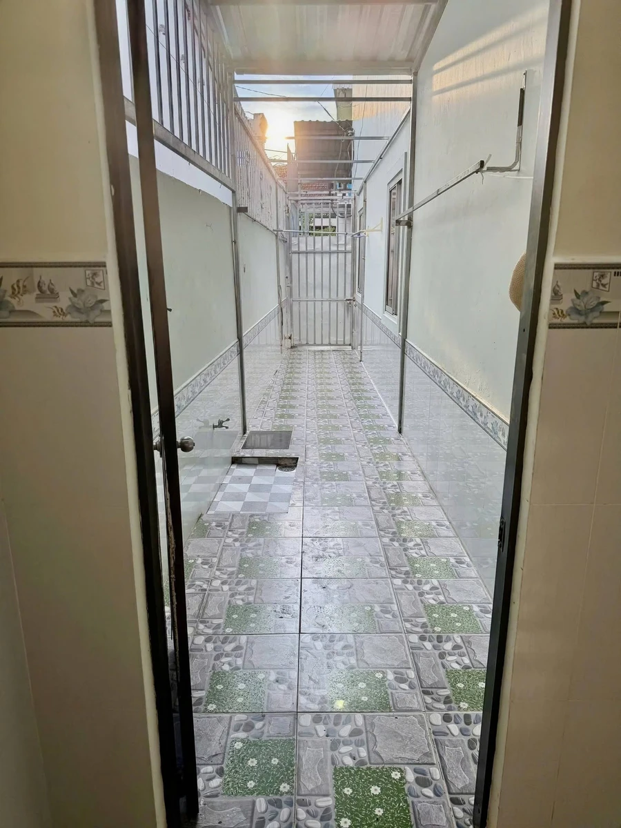 Bán nhà hẻm Nguyễn Chí Thanh, Rạch Giá, 105m², 3PN, 1.4 tỷ - Ảnh thu nhỏ 5