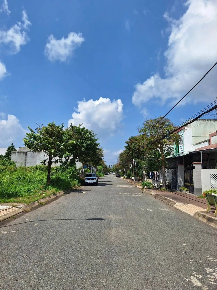 Bán nhà 1 trệt 1 lầu 4PN Sao Mai Bến Tre 101,9m2 - Ảnh 1
